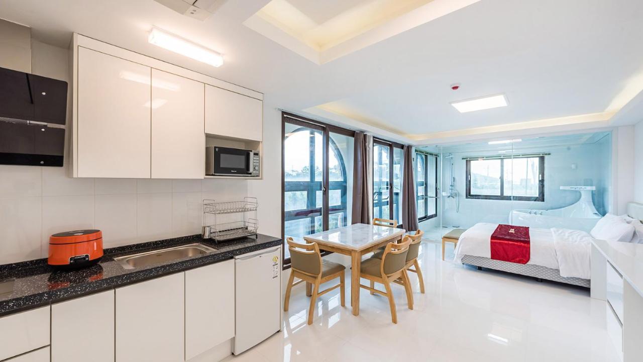 Castle Pool Resort Jeju Dış mekan fotoğraf