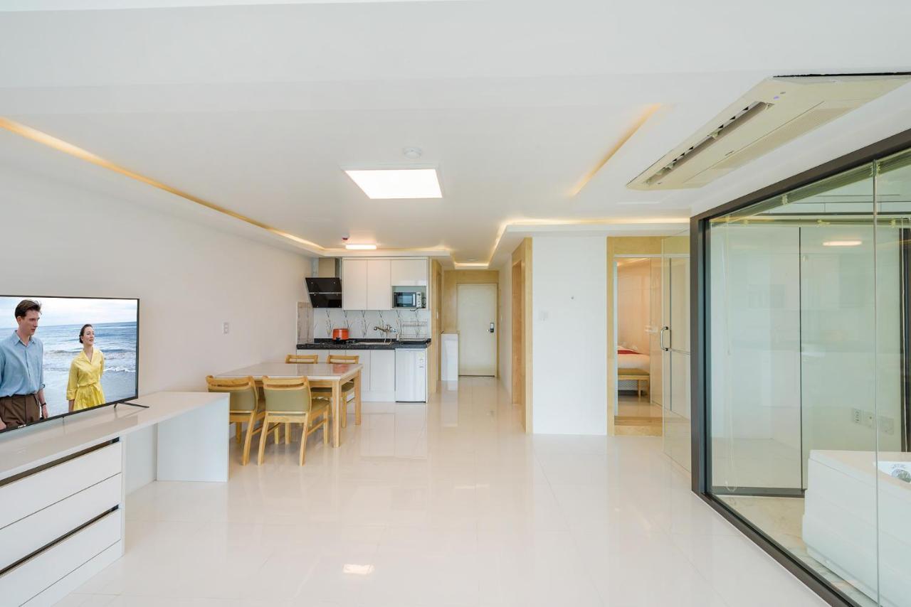 Castle Pool Resort Jeju Dış mekan fotoğraf